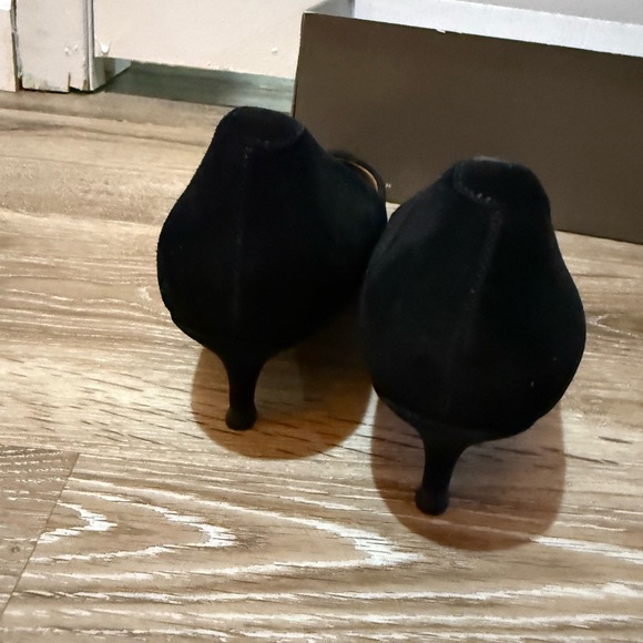 Vionic Black Kitten Heel Pumps Sleek Professional Design With Box - Picture 5 of 7